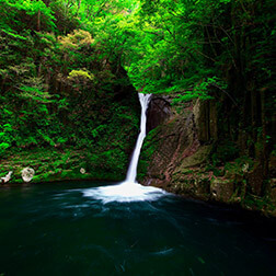 Nunobiki Falls